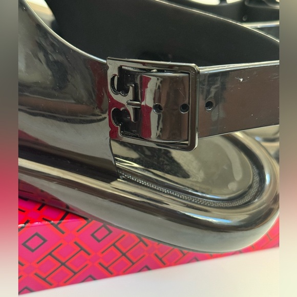 Tory Burch Crisscross Bubble Jelly Sandals Black Size 8 (New) - Picture 7 of 8